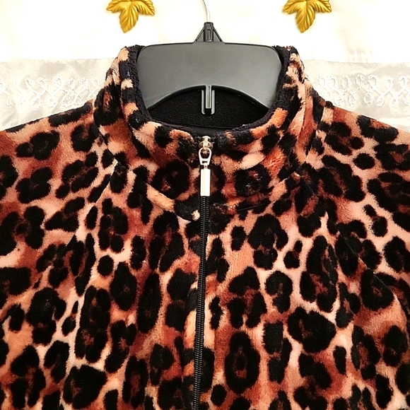 NWOT Leopard Velour Zip-up Jacket, Soft & Plush, Vibrant Colors, PL - Picture 3 of 11